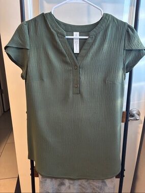 Blooming Jelly Cap Sleeve Blouse